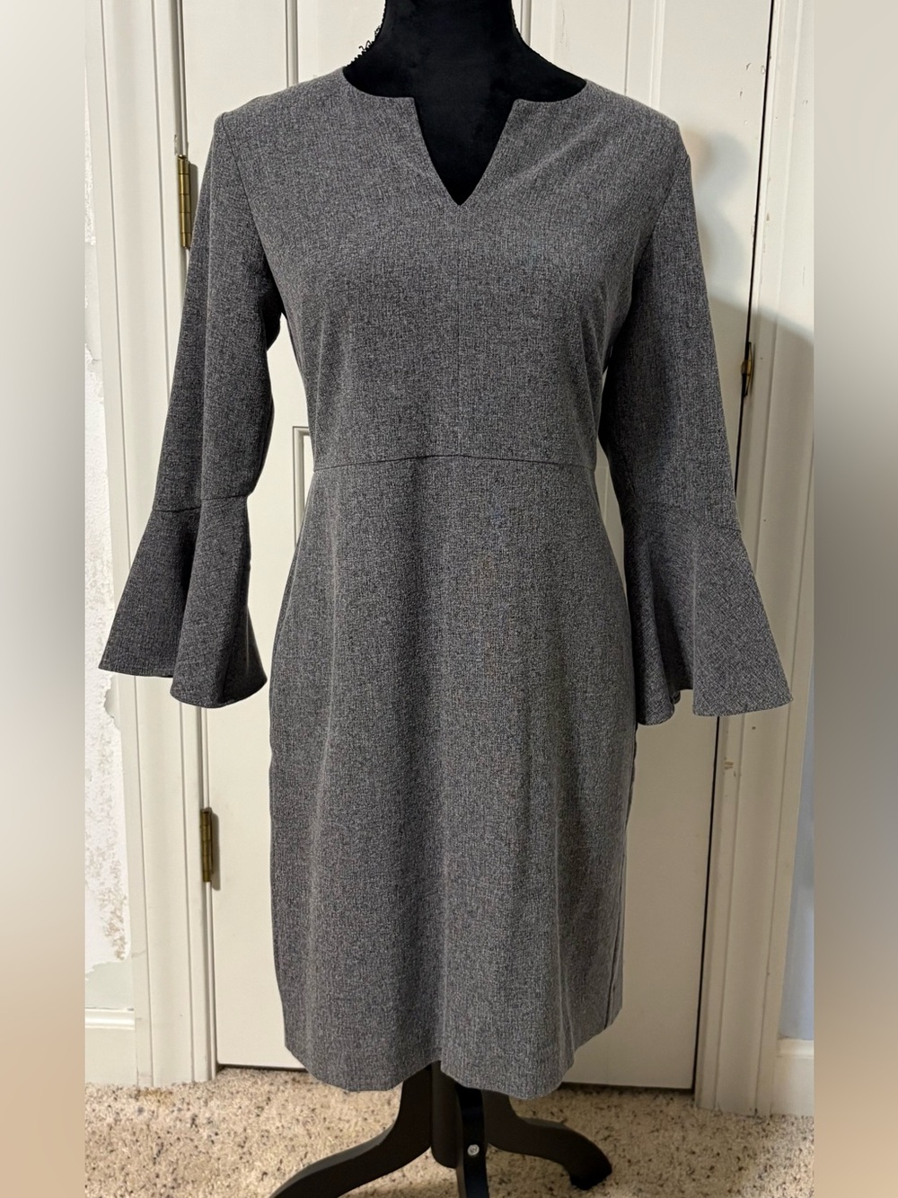 ANN TAYLOR FACTORY Petite Gray Bell-Sleeve Dress